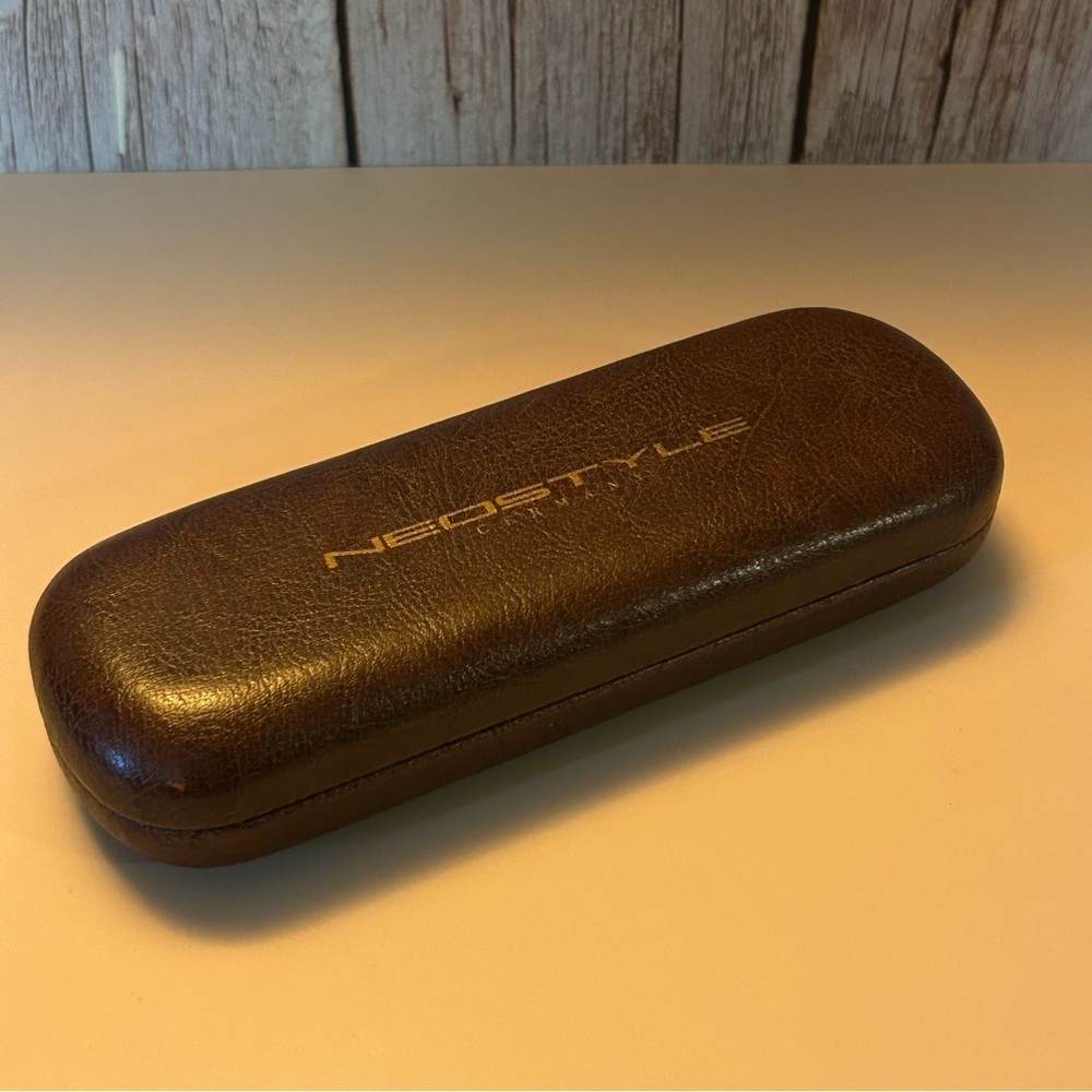 Neostyle Brown Glasses Case